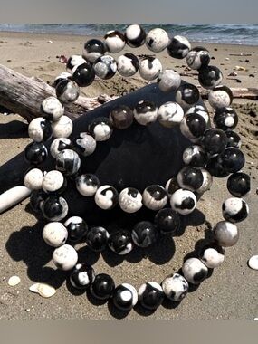 Orca Agate Crystal Bracelet